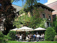 Café Im Literaturhaus Wintergarten outside