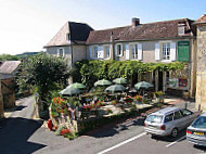 Auberge Des Tilleuls Françoise outside