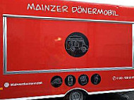 Mainzer Dönermobil outside