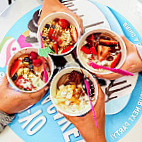 Menchie's Frozen Yogurt food