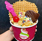 Menchie's Frozen Yogurt food