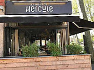 Le Bistrot D'Hercule outside