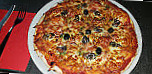 Carlito Pizza food