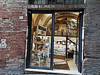 La Nuova Pasticceria outside