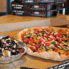 Toppers Pizza food