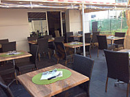 La Terrasse inside