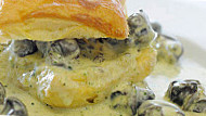 L'escargot D'or food