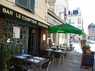 Le comptoir inside