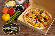 La Pasta Pizza food