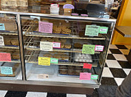 Positively 3rd Street Bakery inside