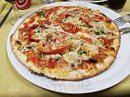 Pizz'Adria food