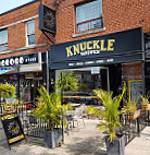 Knuckle Sandwich outside