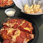 Round Table Pizza food