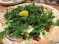 Famoso Neapolitan Pizzeria food