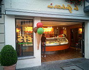 La Gelateria food