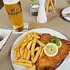 Zur Weinbrucke food