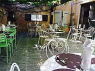 Cote Patio inside