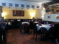 Trattoria Pizzeria inside