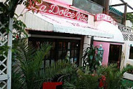 La Dolce Vita outside