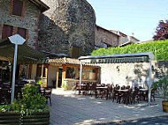 Le Clos de l'Abbaye outside