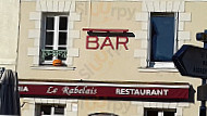 Le Rabelais outside