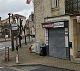 L'autentique Kebab Burger outside