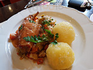 Hanz Und Franz Im Gasthaus Peters food