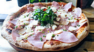 Pizza Lusitalia food