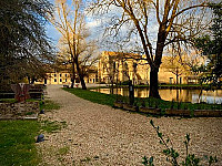 Restaurant Les Templiers Elancourt outside