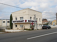 RESTAURANT le 613 outside