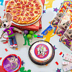 Chuck E. Cheese's food