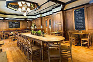 Le Pain Quotidien inside