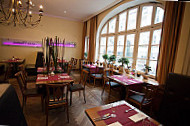 Restaurant Alvis food