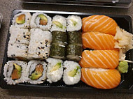 Qiwi Sushi food