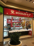 Noodles Massas Do Oriente outside