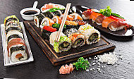 Sushi's Hus food