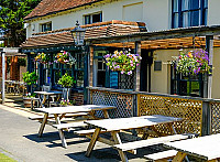 Fox And Hounds Donnington inside