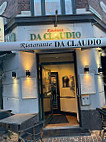 Da Claudio inside