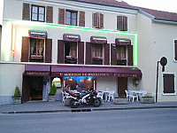 L'auberge De Marrakech outside