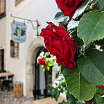 Bistro Shop Banhof Ligerz outside