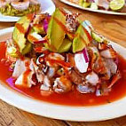 Mariscos San Camaleon food