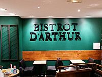 Le Bistrot d'Arthur inside