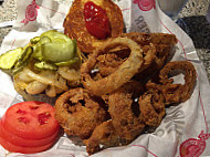 Fuddruckers food