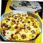 Conde's Pizza food