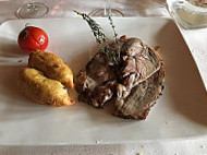 Restaurant des Pyrenees food