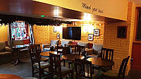 The Three Horseshoes inside