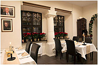 Stara Łaźnia Dentro