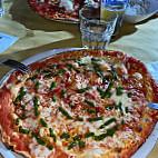 Pizzeria Raffa food