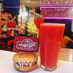 D' Gogos Hamburguesería food