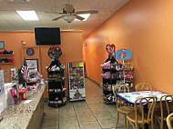 Ice Cream Club Of Cape Coral inside